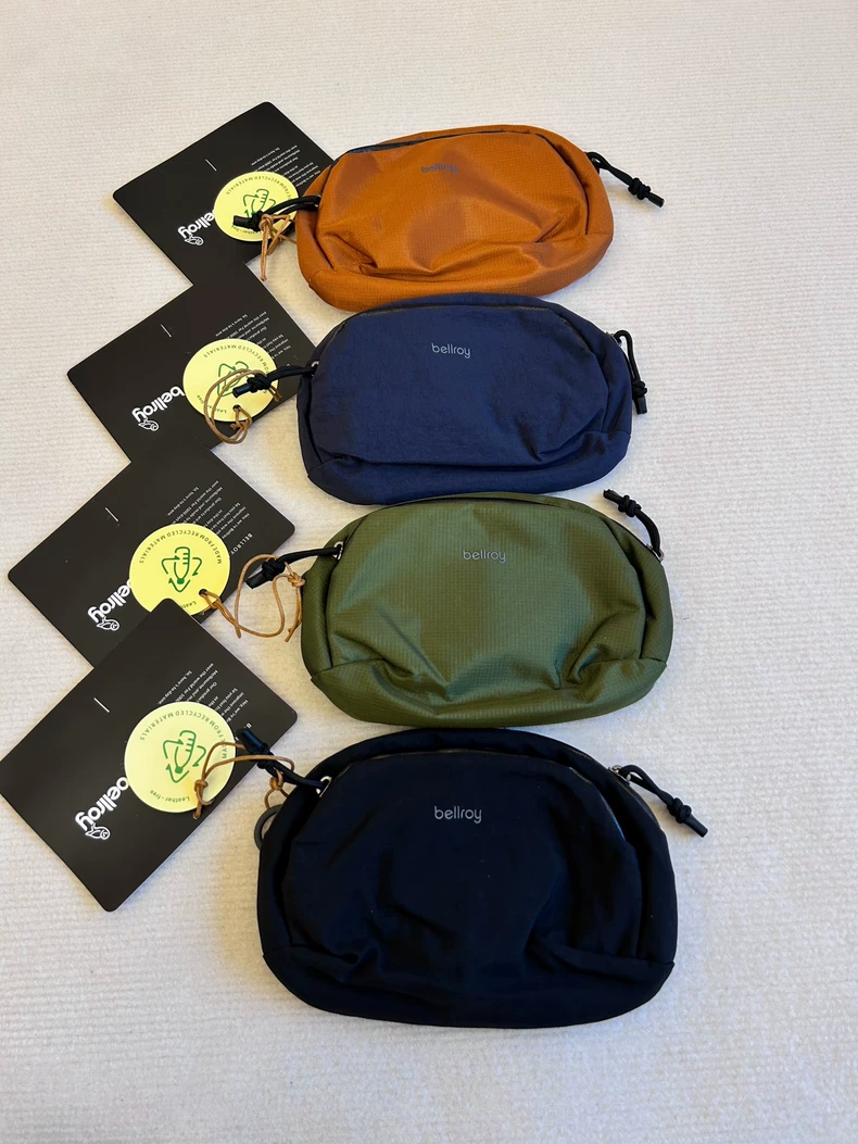 Tech Accessories Travel Organizer Pouch - Bellroy Venture Pouch 1.5L Organisateur Technologique