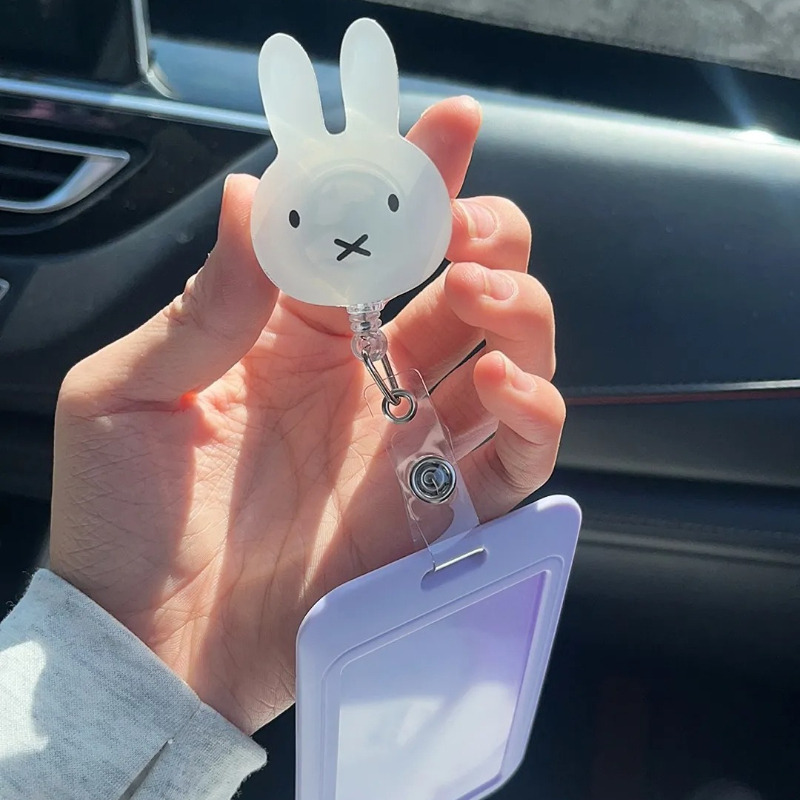 Kawaii Tech Accessories - Porte-badge rétractable Kawaii Miffy avec enrouleur,
